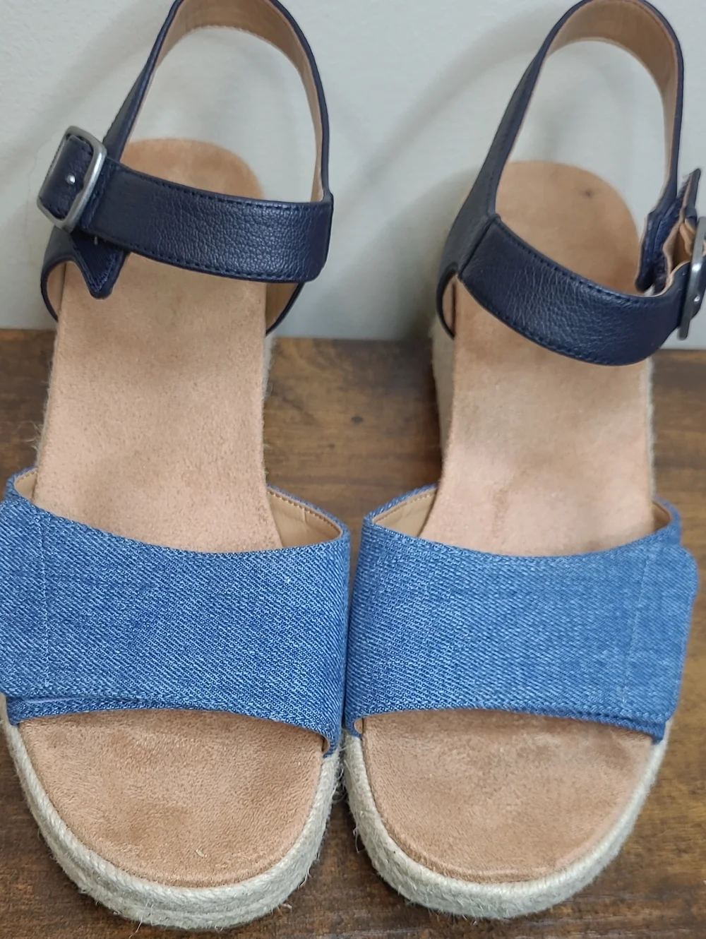 Vionic SABLE Blue Denim & Navy Blue Wedge Espadrille Sandals size 9